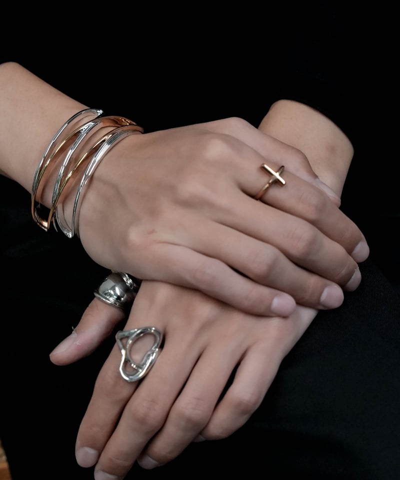 HIGH-END STRUCTURE WIDE BANGLE | CTHY
