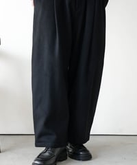 LUXURY MATERIAL WIDE CURVE TROUSERS by Super140’s Jackal WOOL