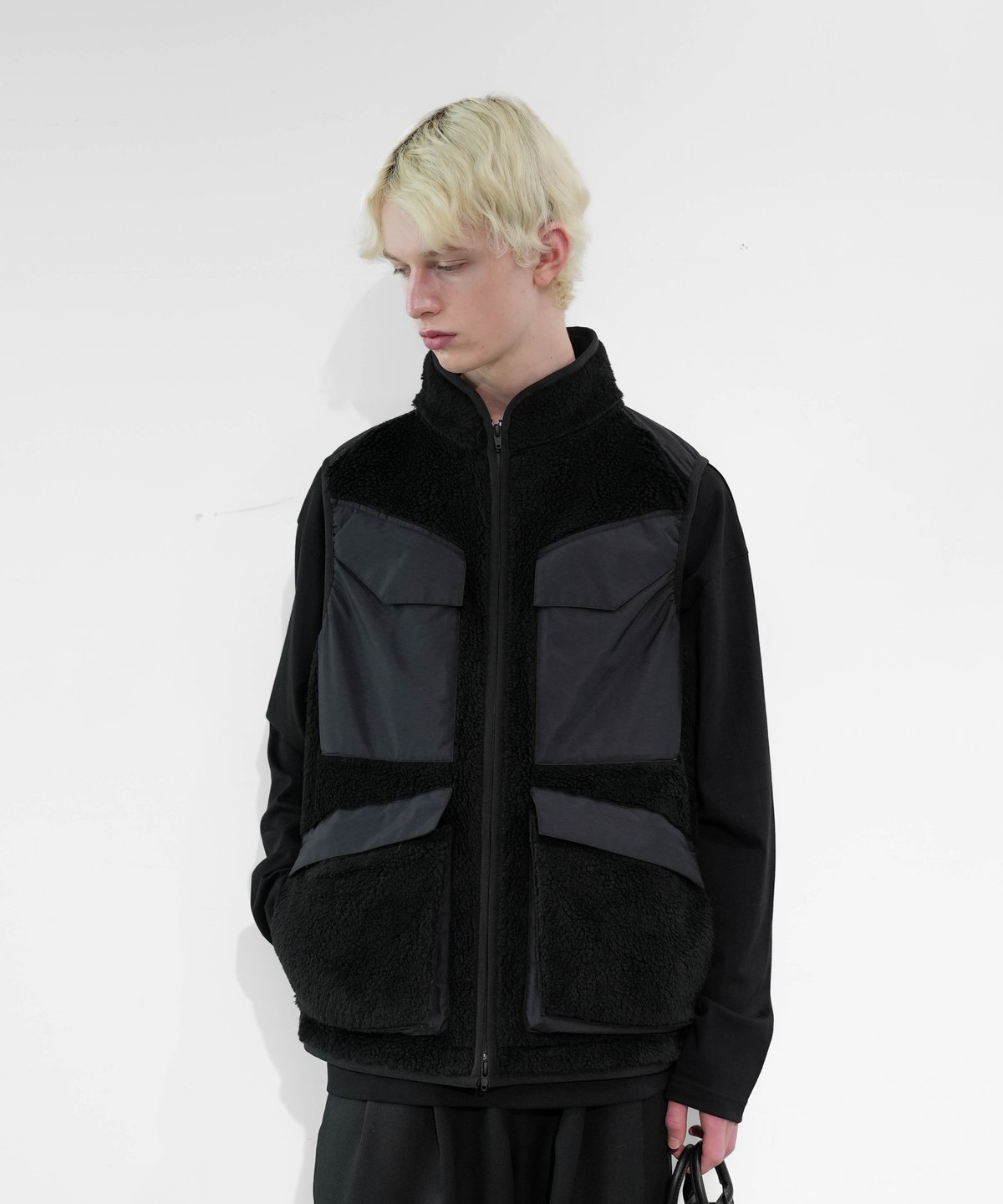 週末セール】CTHY／TECH VEST／サイズ2／ブラック／ダウンベスト