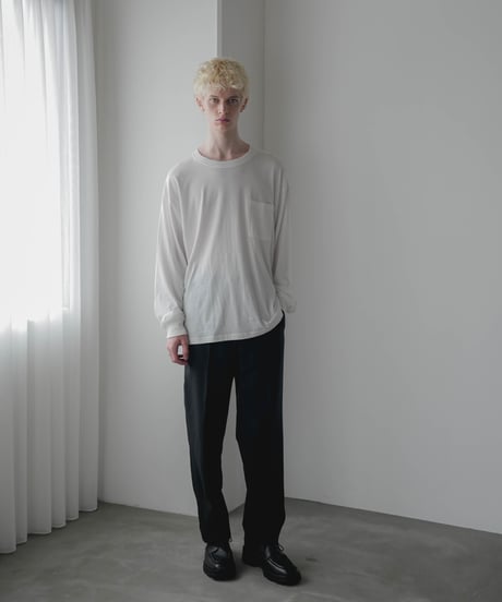 BACK GRAPHIC LONG SLEEVE CUTSEW