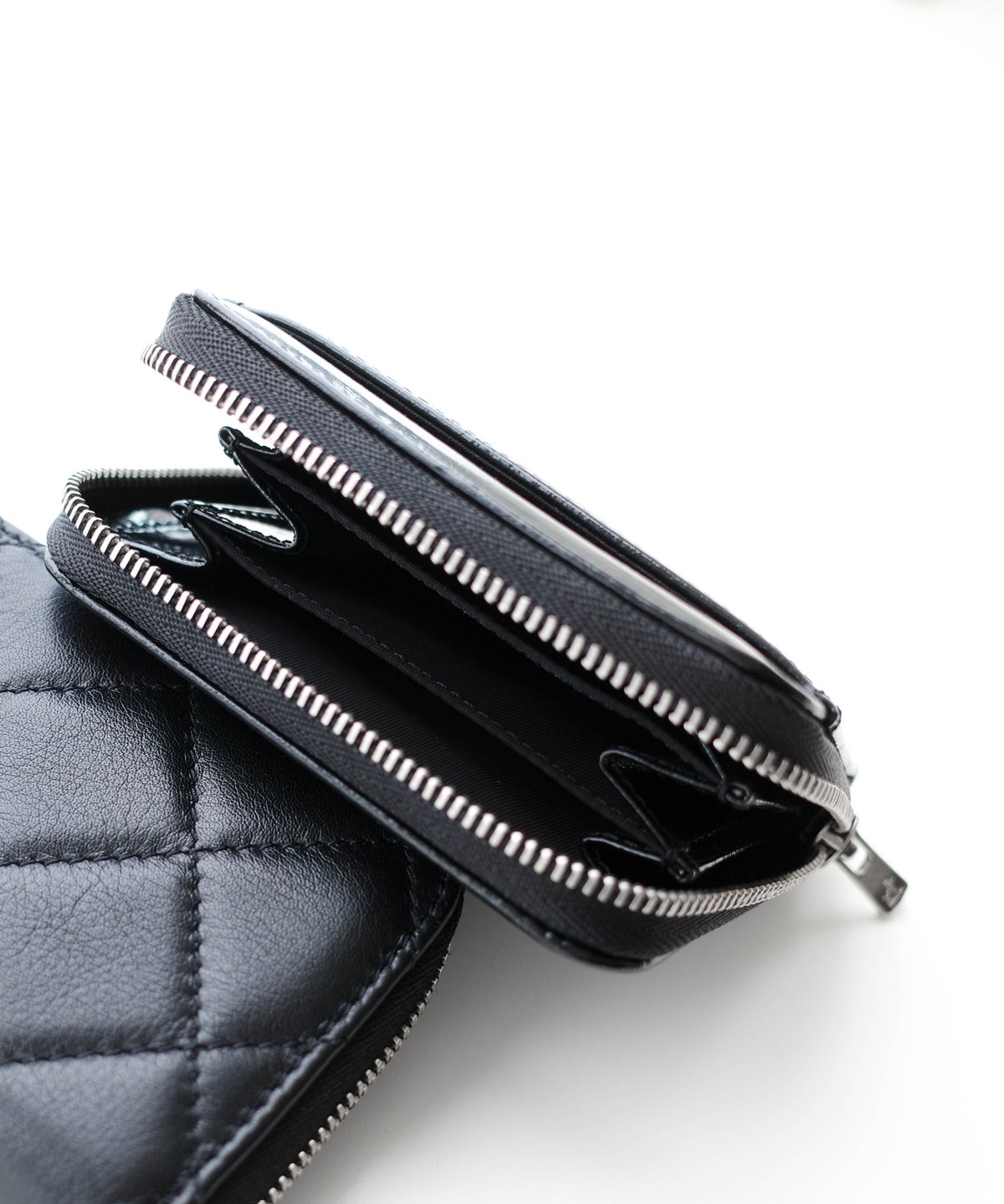 小物 CTHY EXCELLA ZIP MINI WALLET EXCELLA ZIP MINI WALLET [ ENAMEL & QUILTING LEA