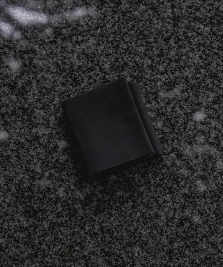 LUXURY MATERIAL GUIDI LEATHER ANONYMOUS WALLET