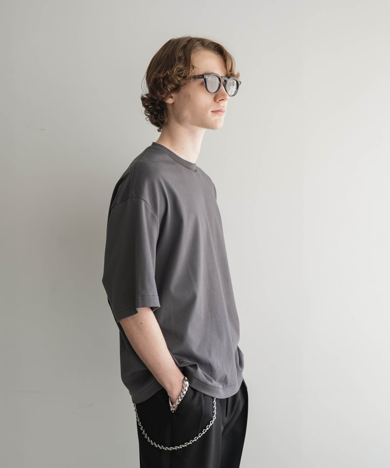 【CTHY】LUXURY MATERIAL LOOSE-FIT H/S TEE LUXURY MATERIAL LOOSE-FIT H/S TEE by SUVIN PLA