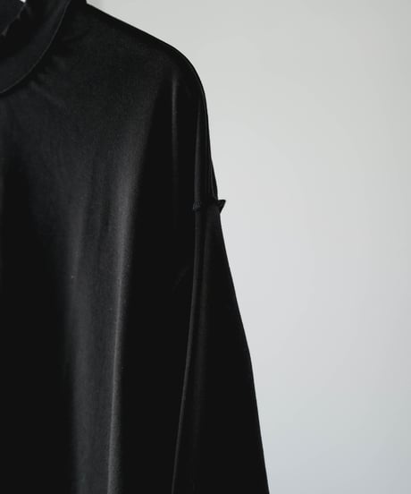 LUXURY MATERIAL SUVIN PLATINUM LONG SLEEVE MOCKNECK CUTSEW
