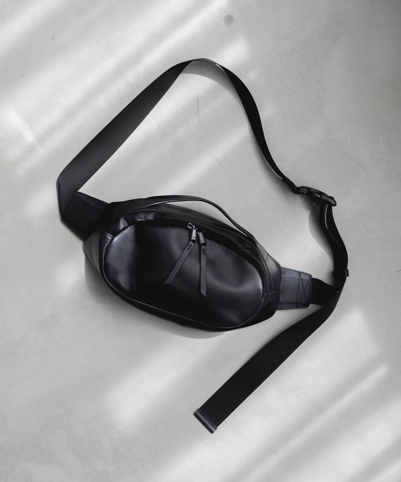 WATER PROOF LEATHER BODY BAG | CTHY