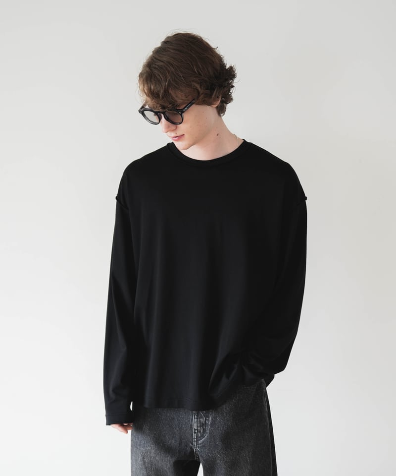 LUXURY MATERIAL LONG SLEEVE CUTSEW by SUVIN PLA