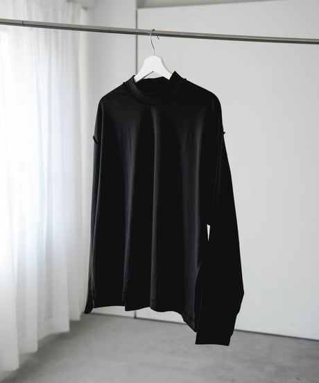 LUXURY MATERIAL SUVIN PLATINUM LONG SLEEVE MOCKNECK CUTSEW