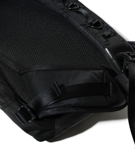 #15 LUXURY MATERIAL ONE SHOULDER SLING DAYPACK by LIMONTA / Annonay