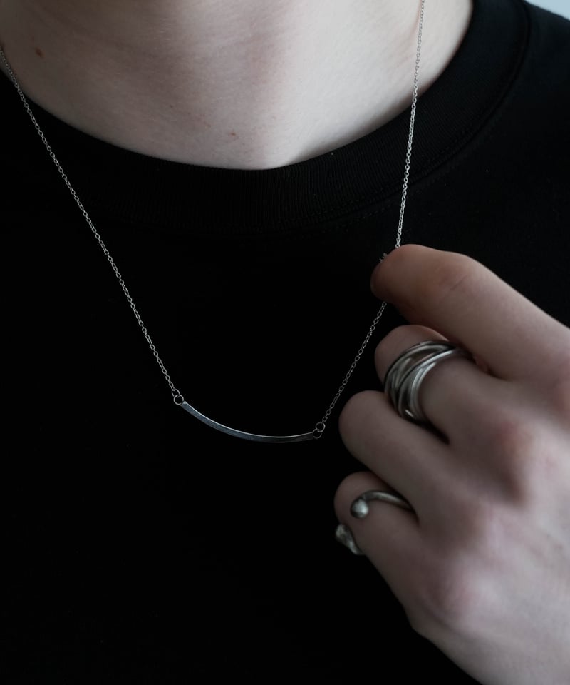 う*め様 CURVE BAR NECKLACE　（アンティーク） 23 Diamond Curved Bar Pendant Necklace in 18k – Filigree