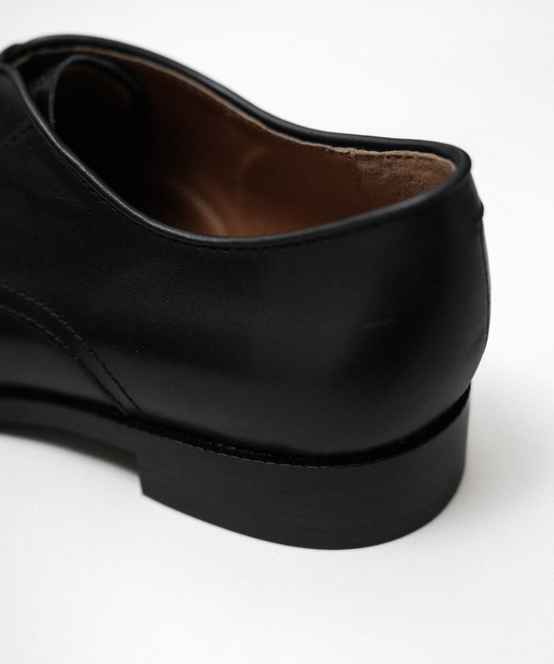 LUXURY MATERIAL LEATHER V-TIP by Annonay | CTHY