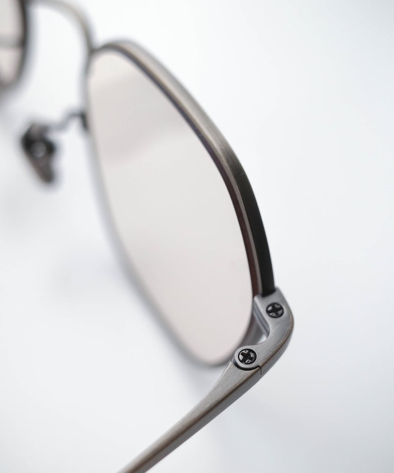ALL TITANIUM VINTAGE COLOR GLASSES [ RePLAY × O