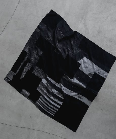 HIGH-END GRAPHIC SILK SCARF