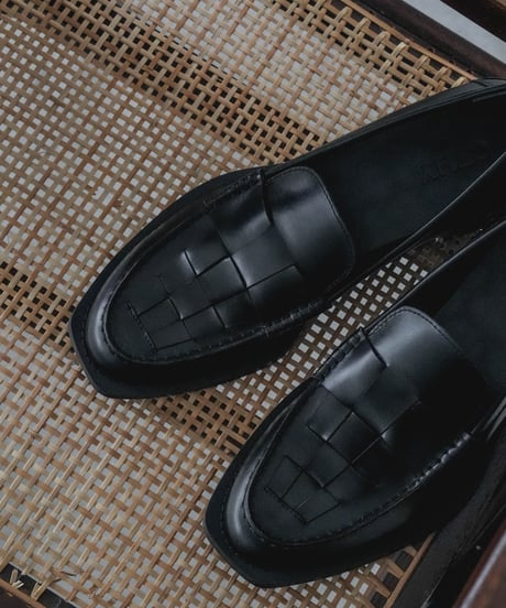 BRAIDED LEATHER LOAFER