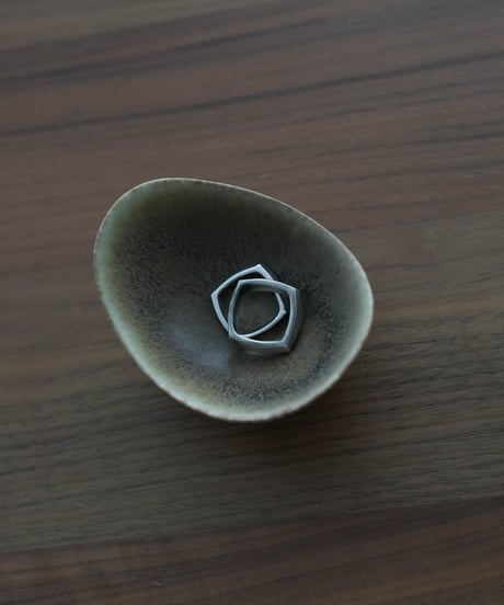 PARALLELOGRAM THUMB RING