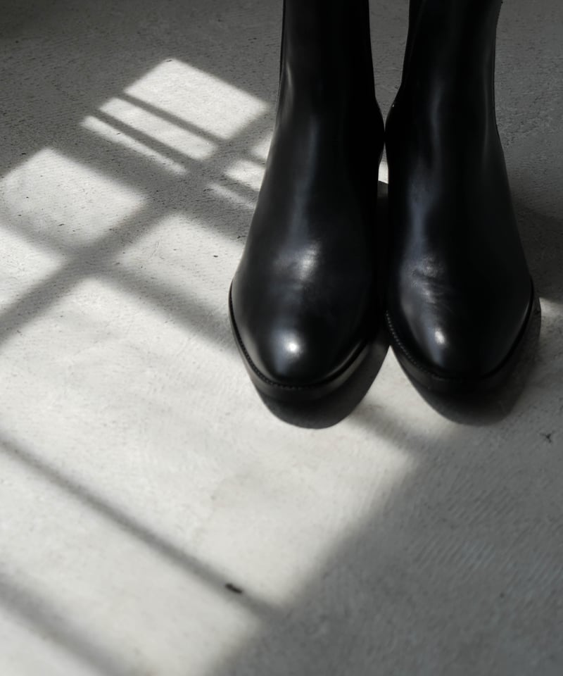 LUXURY MATERIAL LEATHER HEEL BOOTS by Annonay |