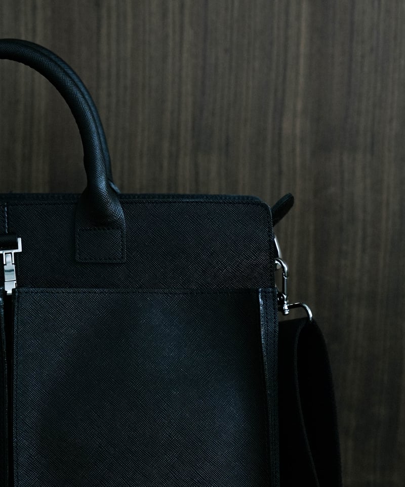 CTHY+Rich I】SAFFIANO LEATHER HELMET BAG [OFFIC CTHY+Rich I】SAFFIANO LEATHER HELMET BAG [OFFIC