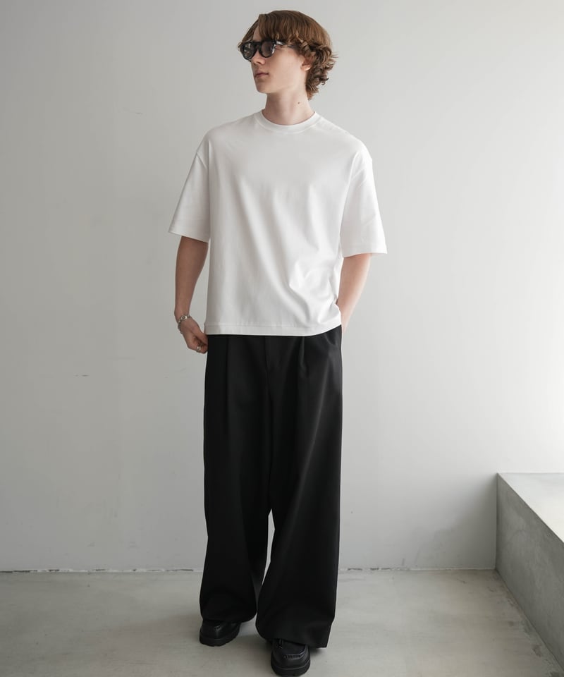 【CTHY】LUXURY MATERIAL LOOSE-FIT H/S TEE LUXURY MATERIAL LOOSE-FIT H/S TEE by SUVIN PLA
