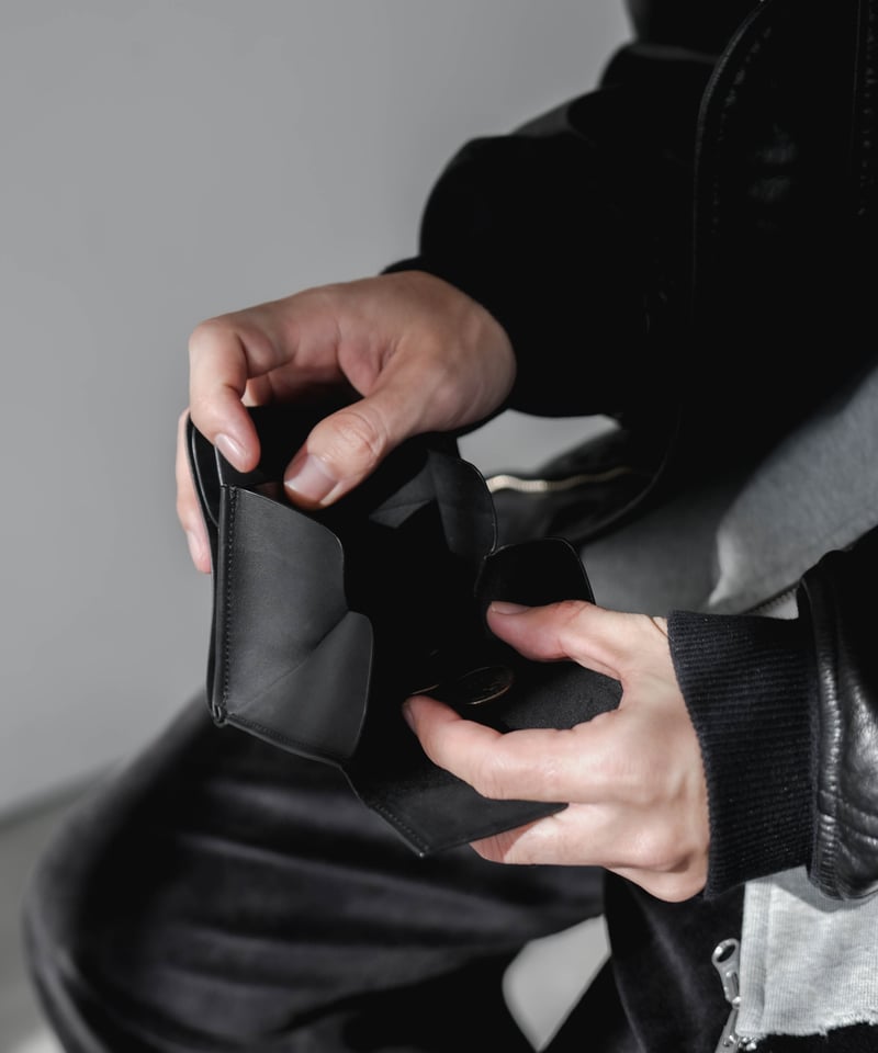 LUXURY MATERIAL GUIDI LEATHER ANONYMOUS WALLET