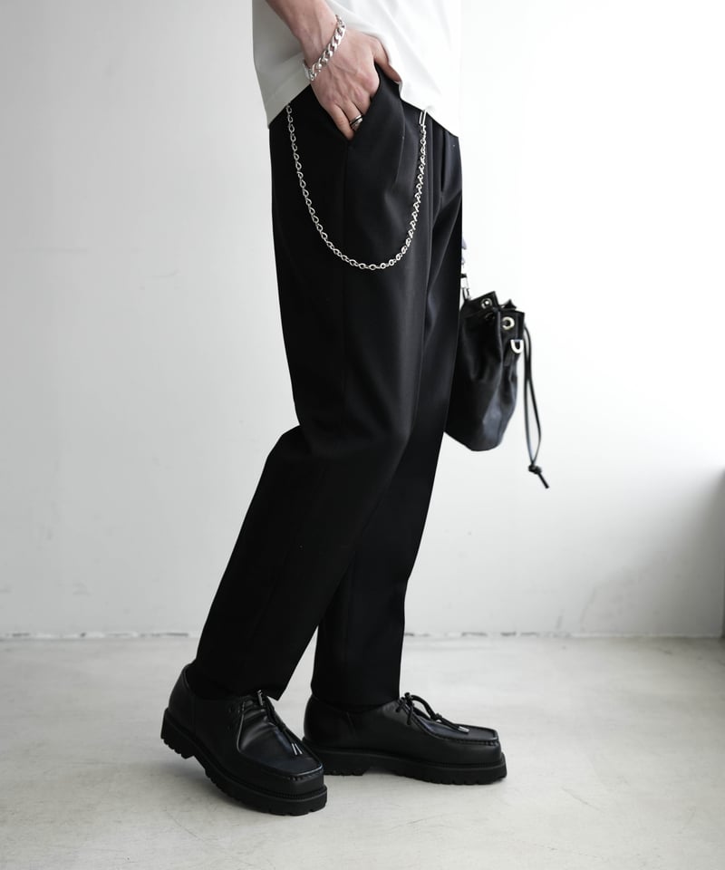 LUXURY MATERIAL SLIM CLASSIC TROUSERS by BISHU