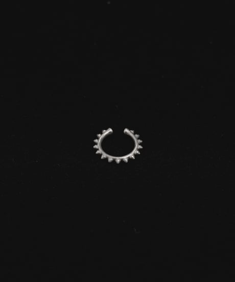STUDS EAR CUFF