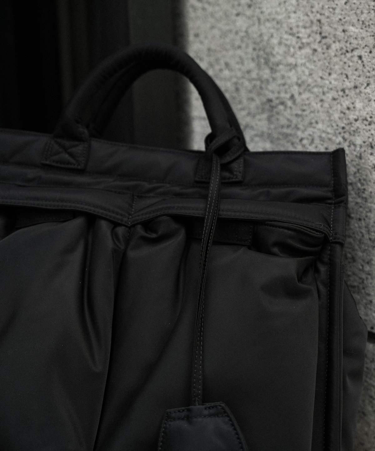 10 LIMONTA NYLON HELMET BAG | CTHY