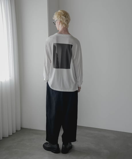 BACK GRAPHIC LONG SLEEVE CUTSEW