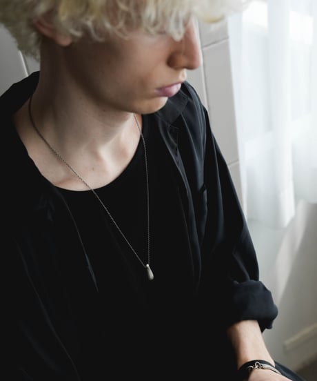 DROP LONG NECKLACE by artisan