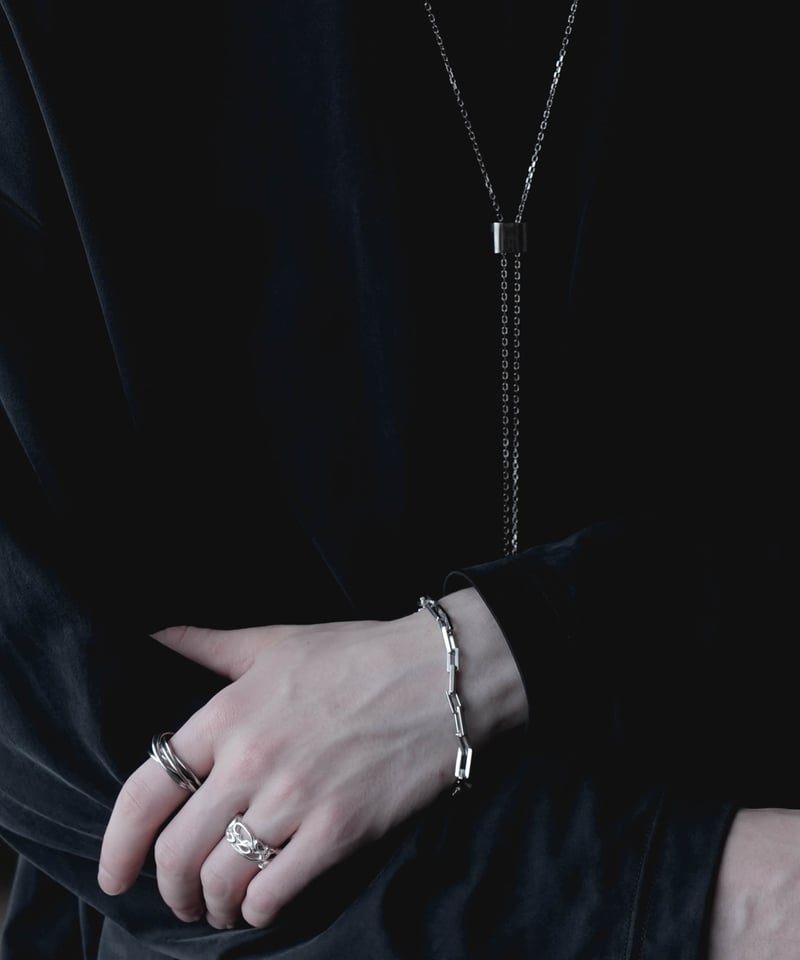 FOLIE PADLOCK LONG LOOP TIE | CTHY