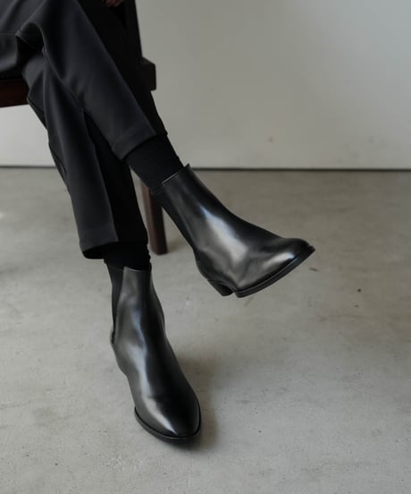 LUXURY MATERIAL LEATHER HEEL BOOTS by Annonay