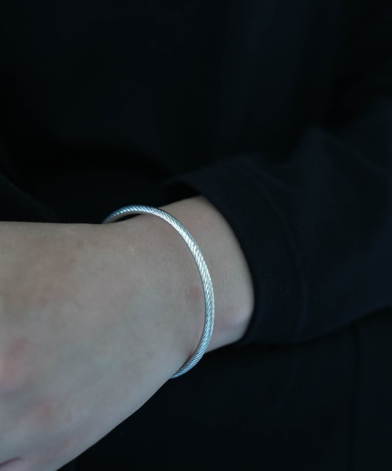 CURVE / WAVE BANGLE | CTHY