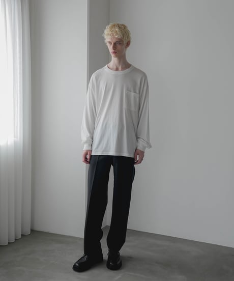 BACK GRAPHIC LONG SLEEVE CUTSEW