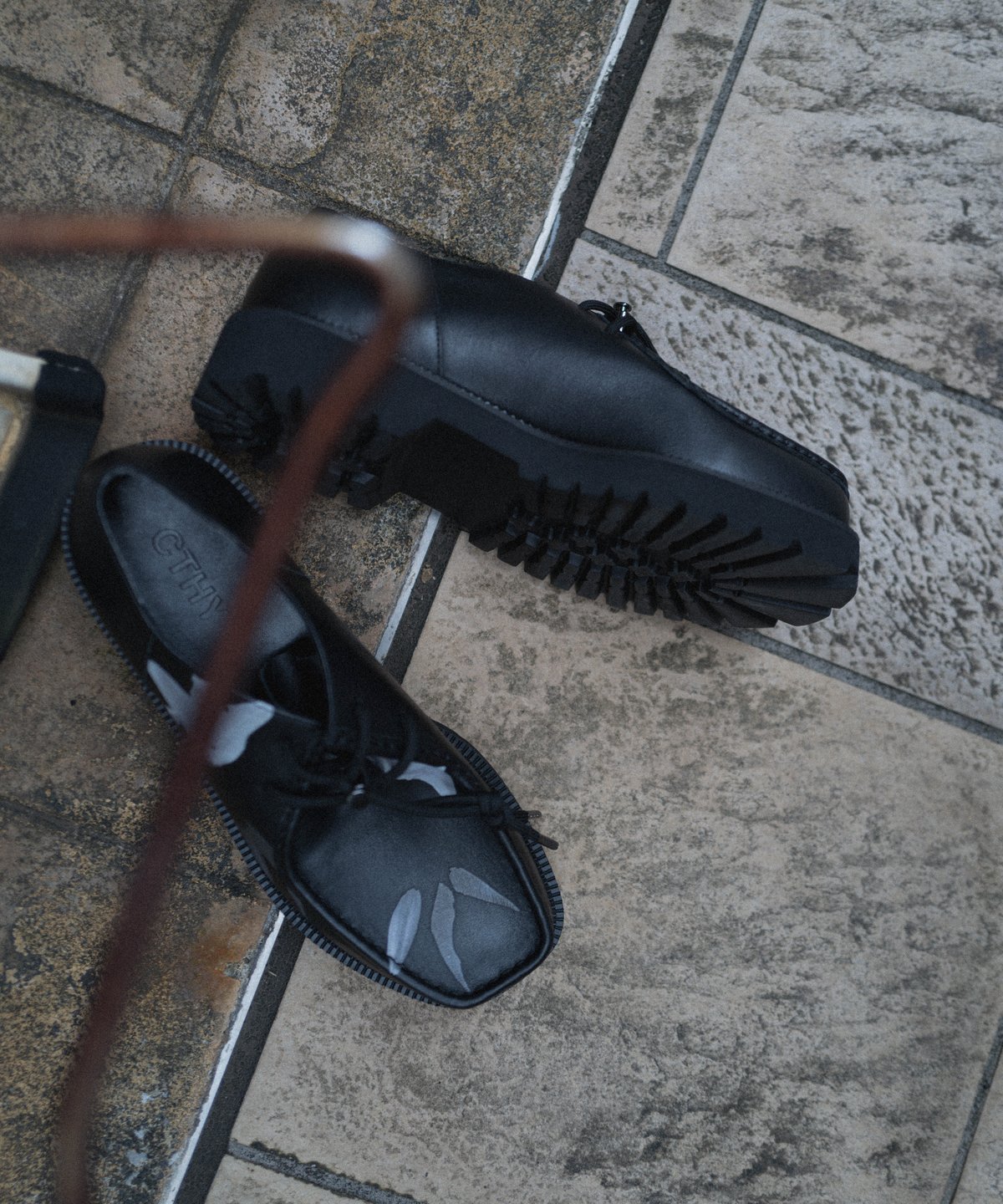 GRAPHIC TIROLEAN LEATHER DAD SHOES | CTHY GRAPHIC TIROLEAN LEATHER DAD SHOES | CTHY