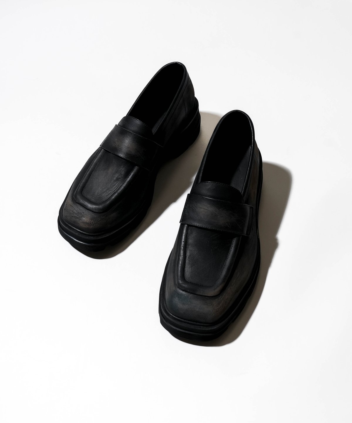 【CTHY＋VEIN】COW LEATHER LOAFERS [EMBOSSED / ANTIQUE]