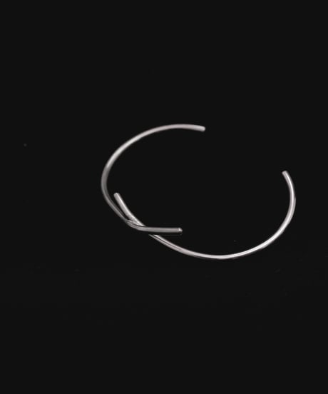 CROSS BANGLE