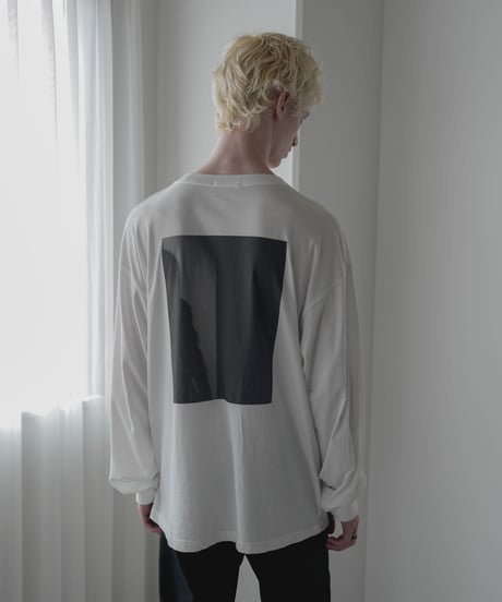 BACK GRAPHIC LONG SLEEVE CUTSEW