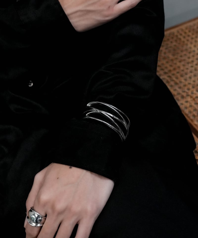 HIGH-END STRUCTURE WIDE BANGLE | CTHY