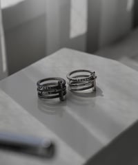 MULTILAYER CROSS RING by artisan