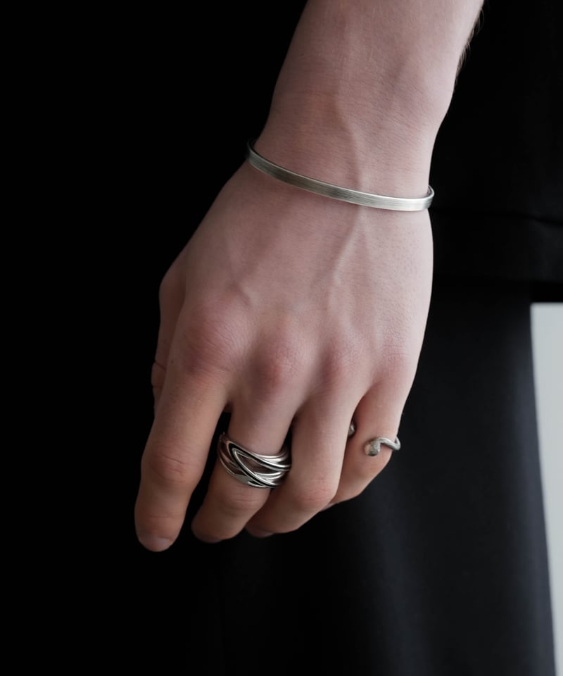 END STUDS BANGLE | CTHY