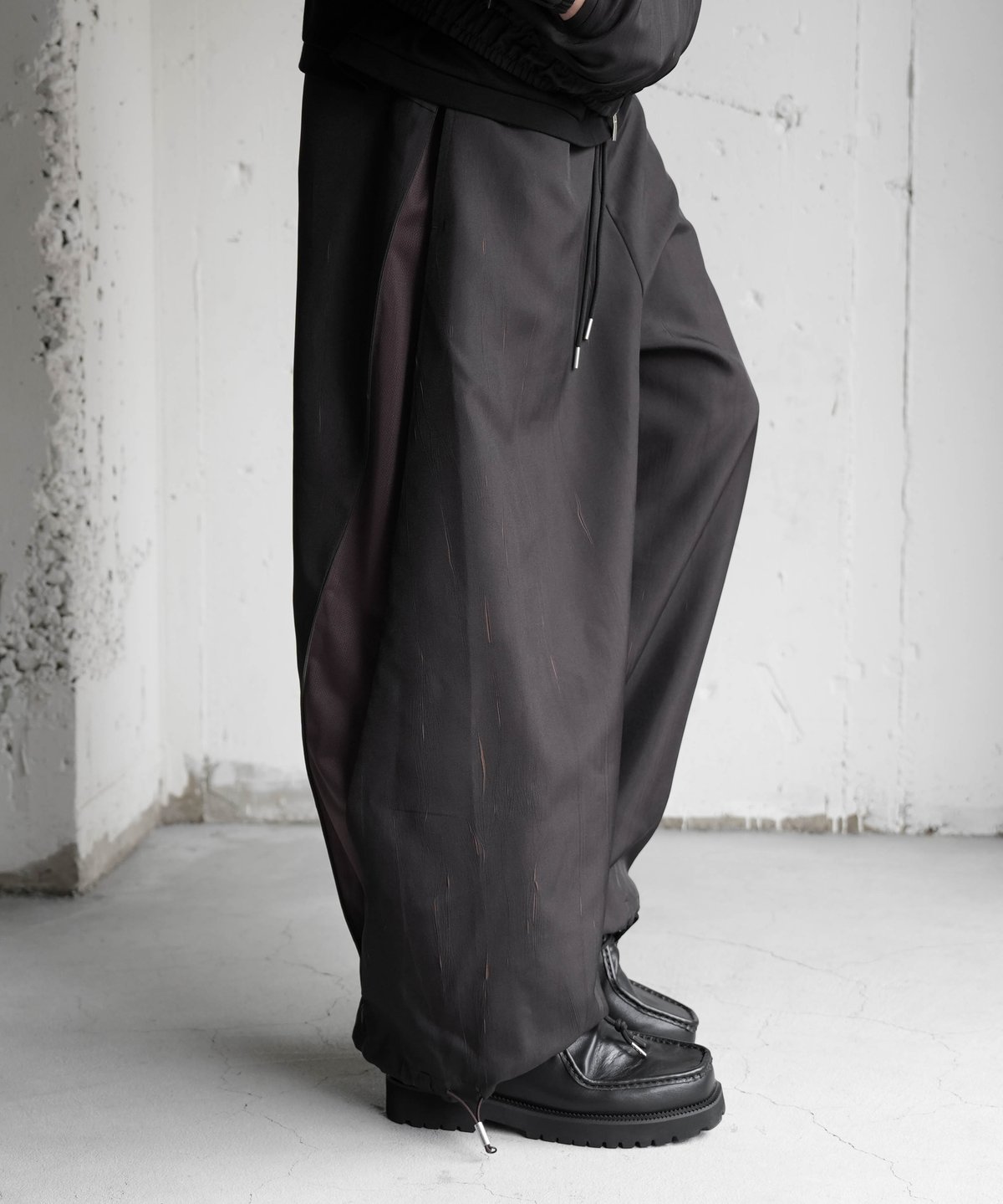 CTHY＋VEIN】PE WRINKLES TAFFETA TRACK WIDE PANTS