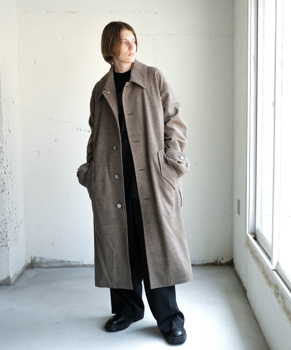 Super140's Jackal WOOL TIELOCKEN COAT