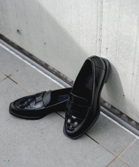 BRAIDED LEATHER LOAFER