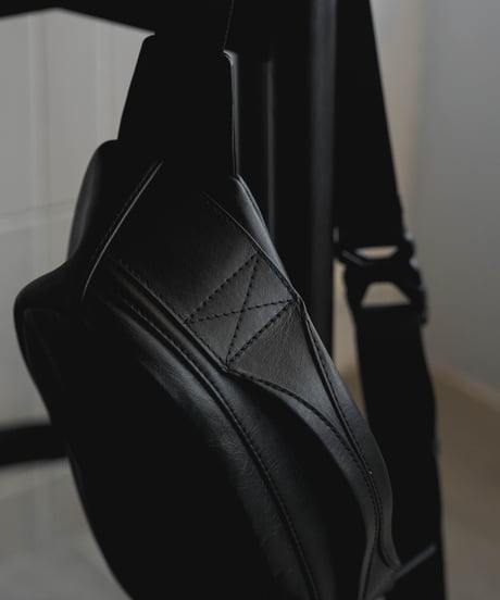 WATER PROOF LEATHER BODY BAG