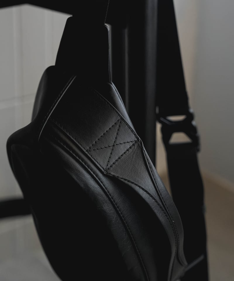 WATER PROOF LEATHER BODY BAG | CTHY