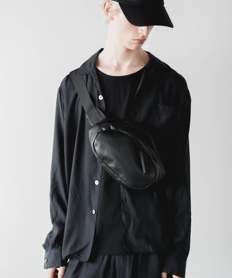 WATER PROOF LEATHER BODY BAG