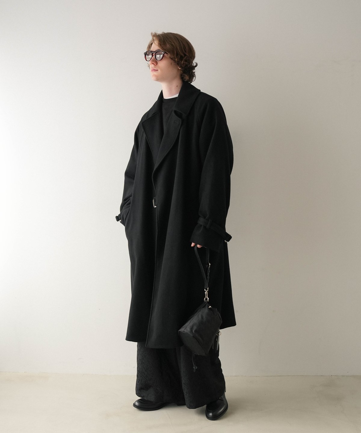 TIELOCKEN COAT by Super140’s Jackal WOOL Super140's Jackal WOOL TIELOCKEN COAT
