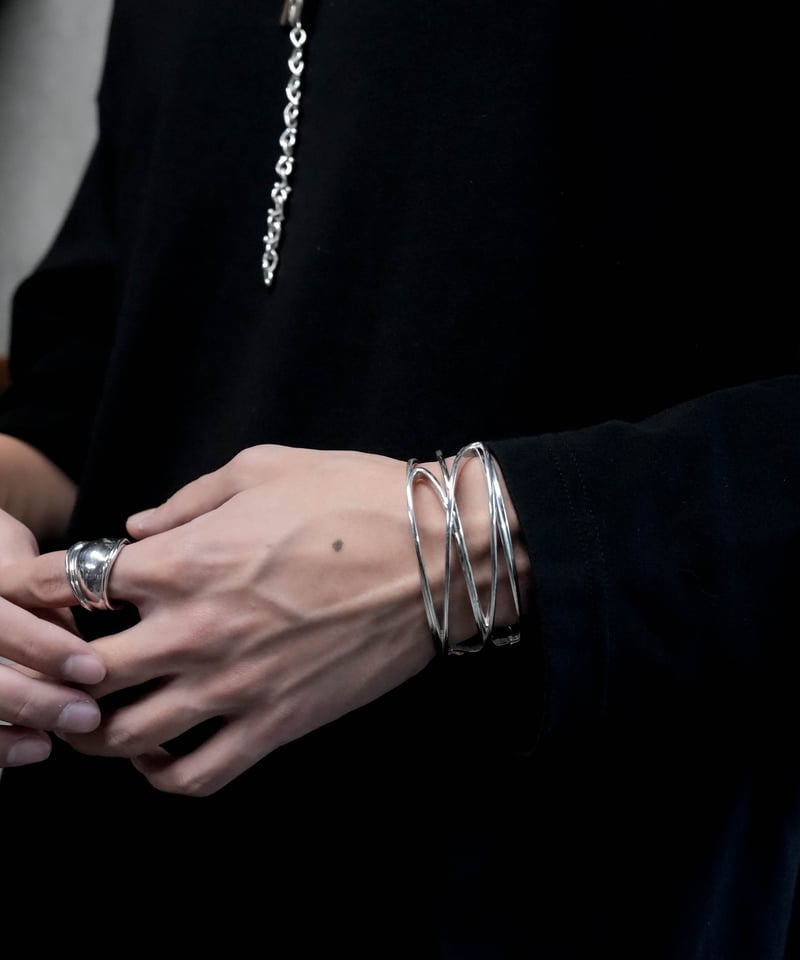 HIGH-END STRUCTURE WIDE BANGLE | CTHY