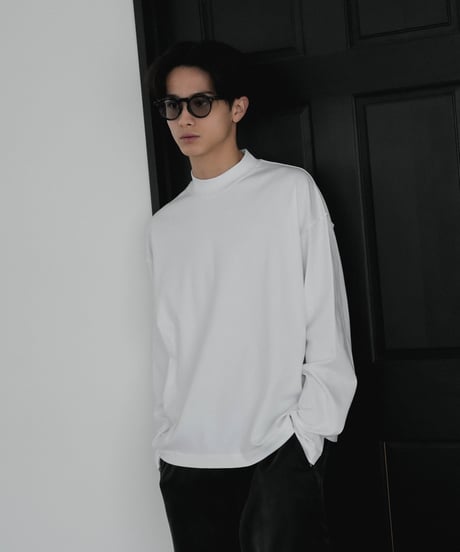 LUXURY MATERIAL SUVIN PLATINUM LONG SLEEVE MOCKNECK CUTSEW