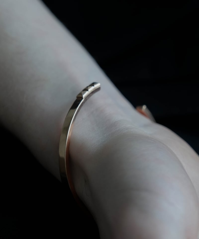 END STUDS BANGLE | CTHY