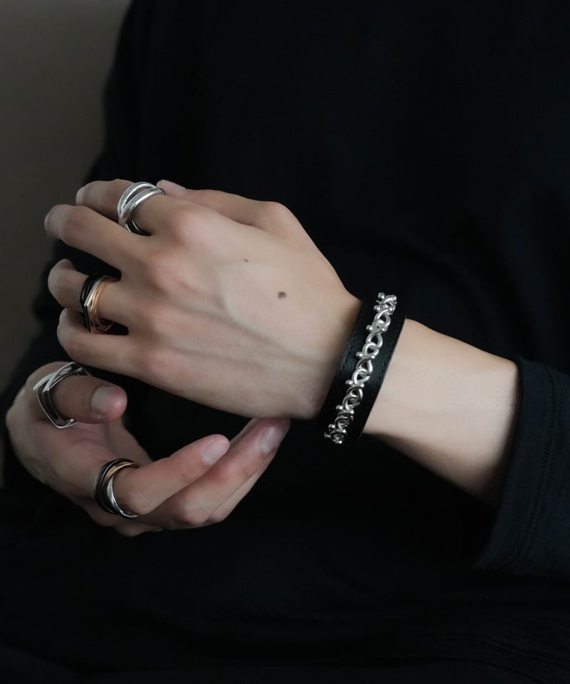 HIGH-END HERITAGE LETHER BANGLE by Annonay | CTHY