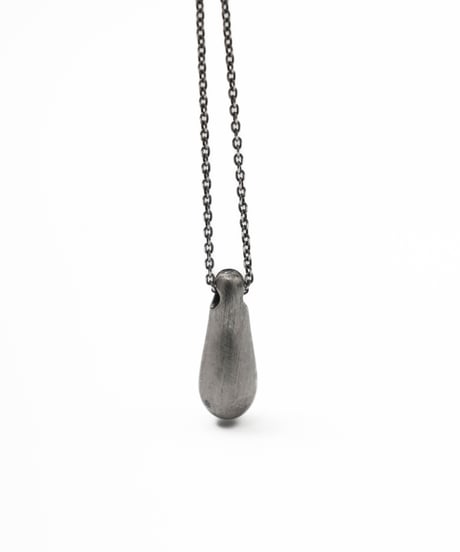 DROP LONG NECKLACE by artisan